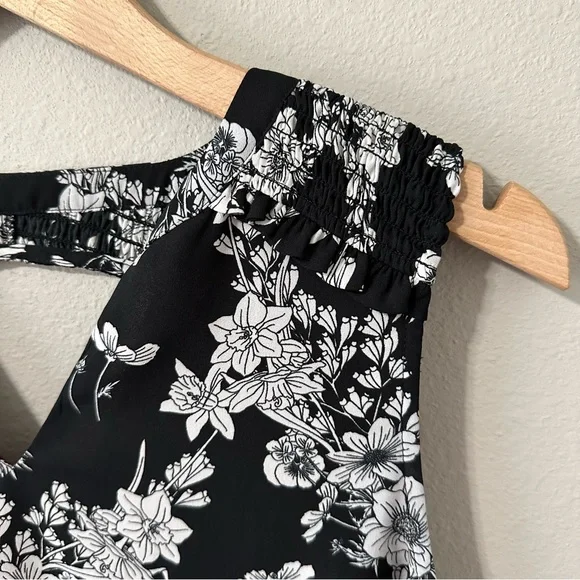 41 Hawthorn Black & White Floral Tank Top Size Medium EUC Stitch Fix - Picture 7 of 14
